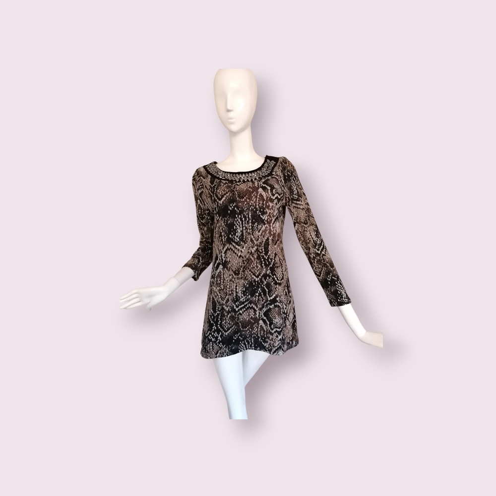 Elegant Snake Print Crew Neck Sweater